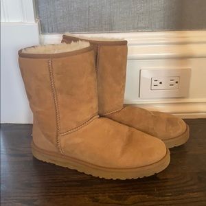 UGG Classic Short II
